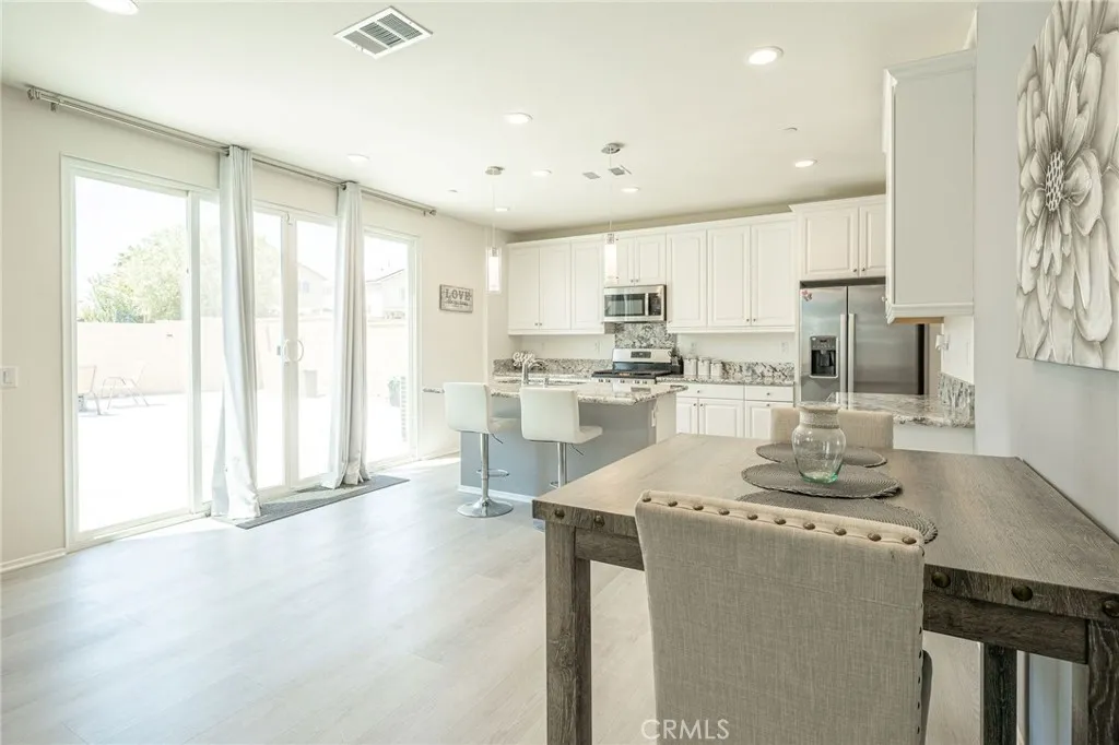 14335 Plymouth Street, Hesperia, California 92344 home-pic-13